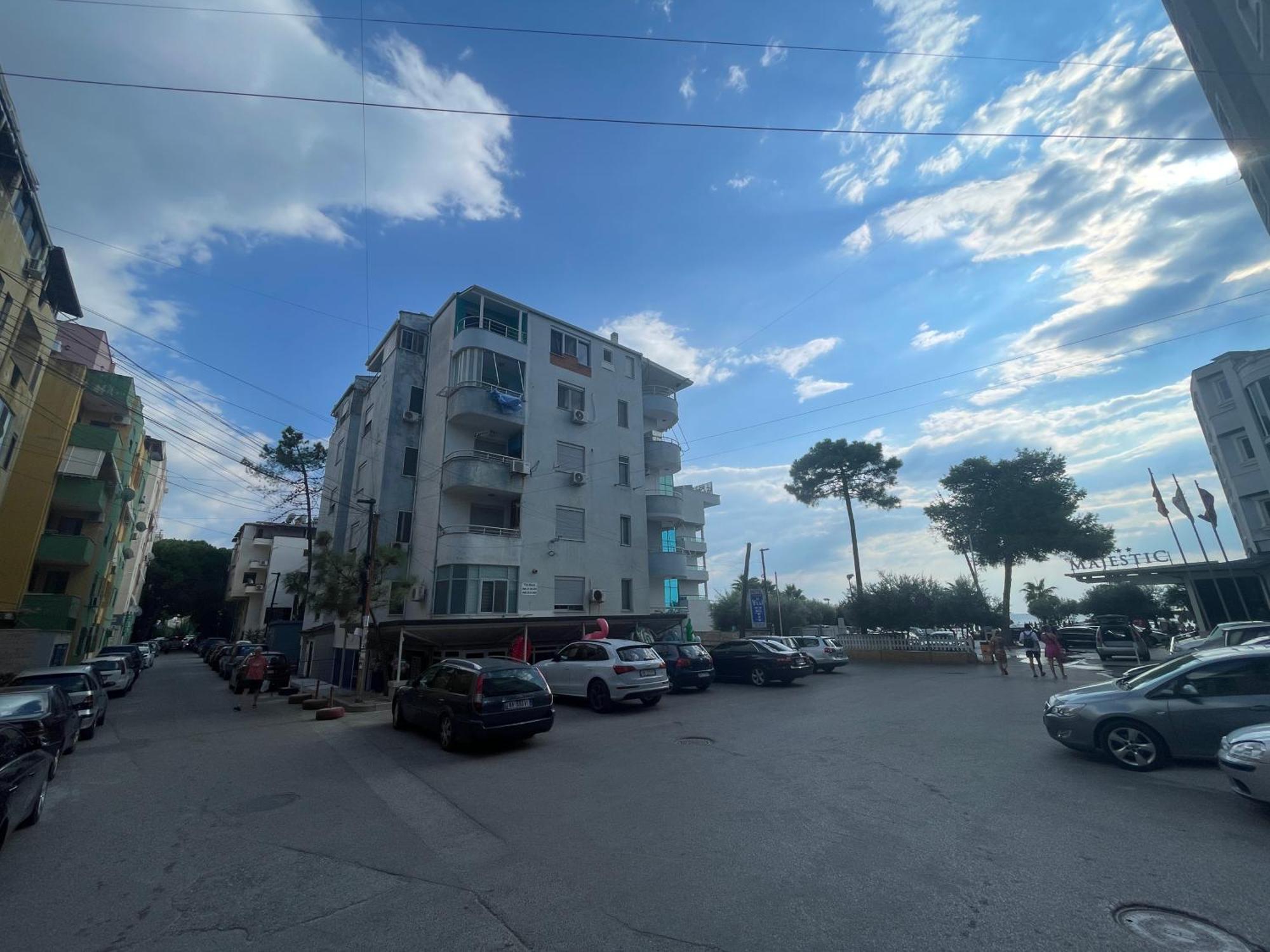 Arteg Apartments دراس المظهر الخارجي الصورة